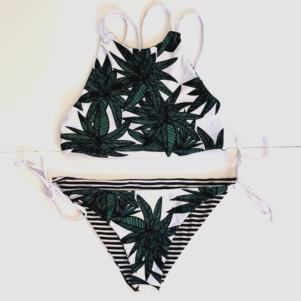 NWOT reversible bikini